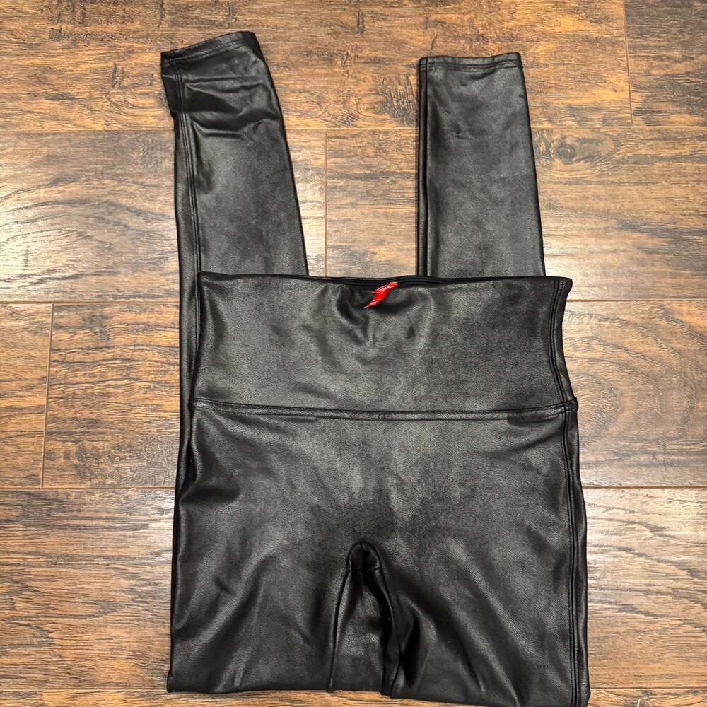 Spanx Faux Leather High Rise Leggings in Black Size M/M